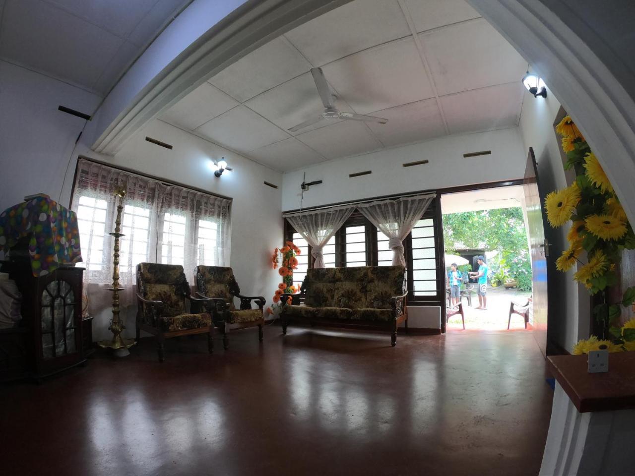 Shrinith'S Place - Dodanduwa Hikkaduwa Exterior photo